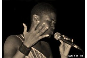 VALERIE-LOURI - Carrefour des Arts
